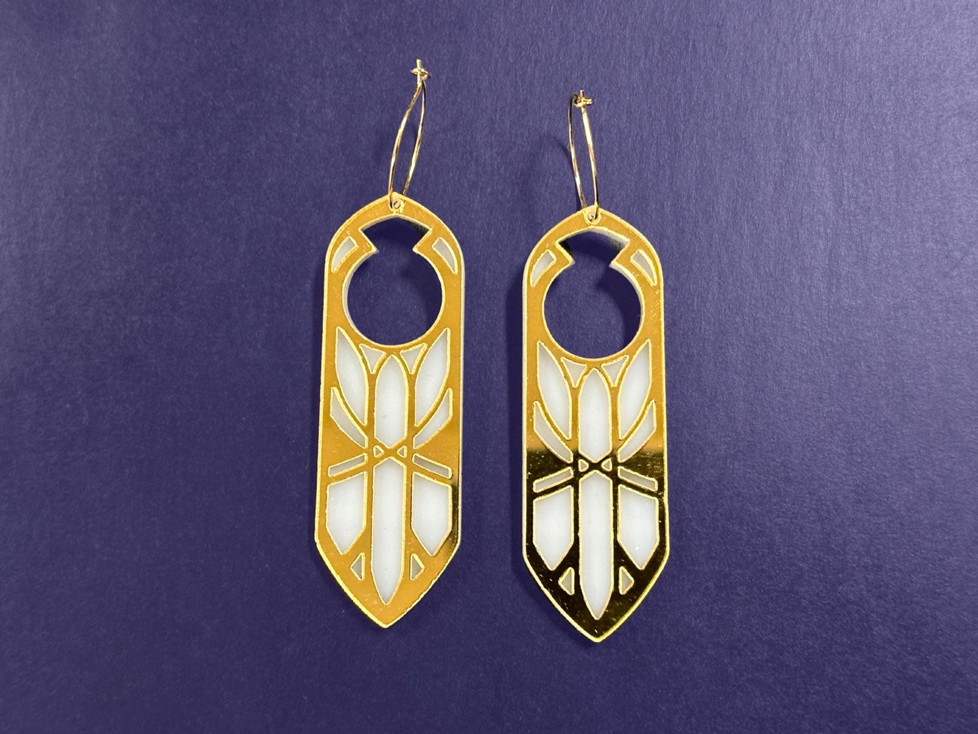 Disa | Gold & White - Painted Raina