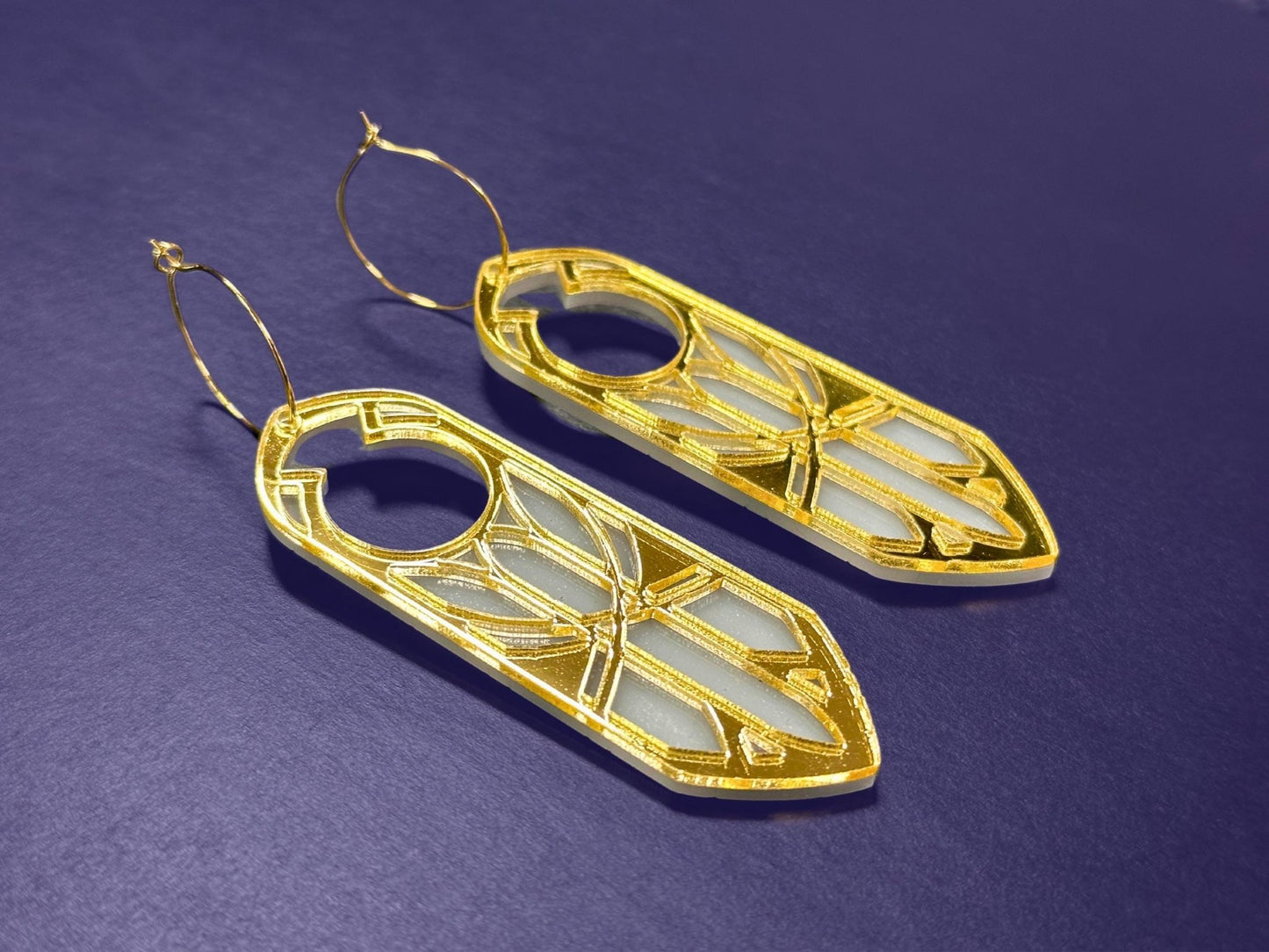 Disa | Gold & White - Painted Raina