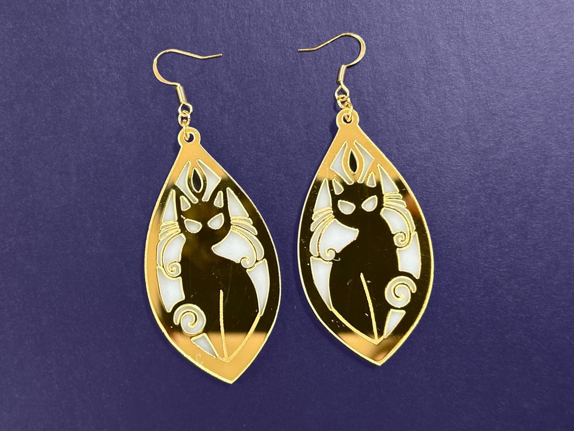 Golden Cat | Gold & White - Painted Raina
