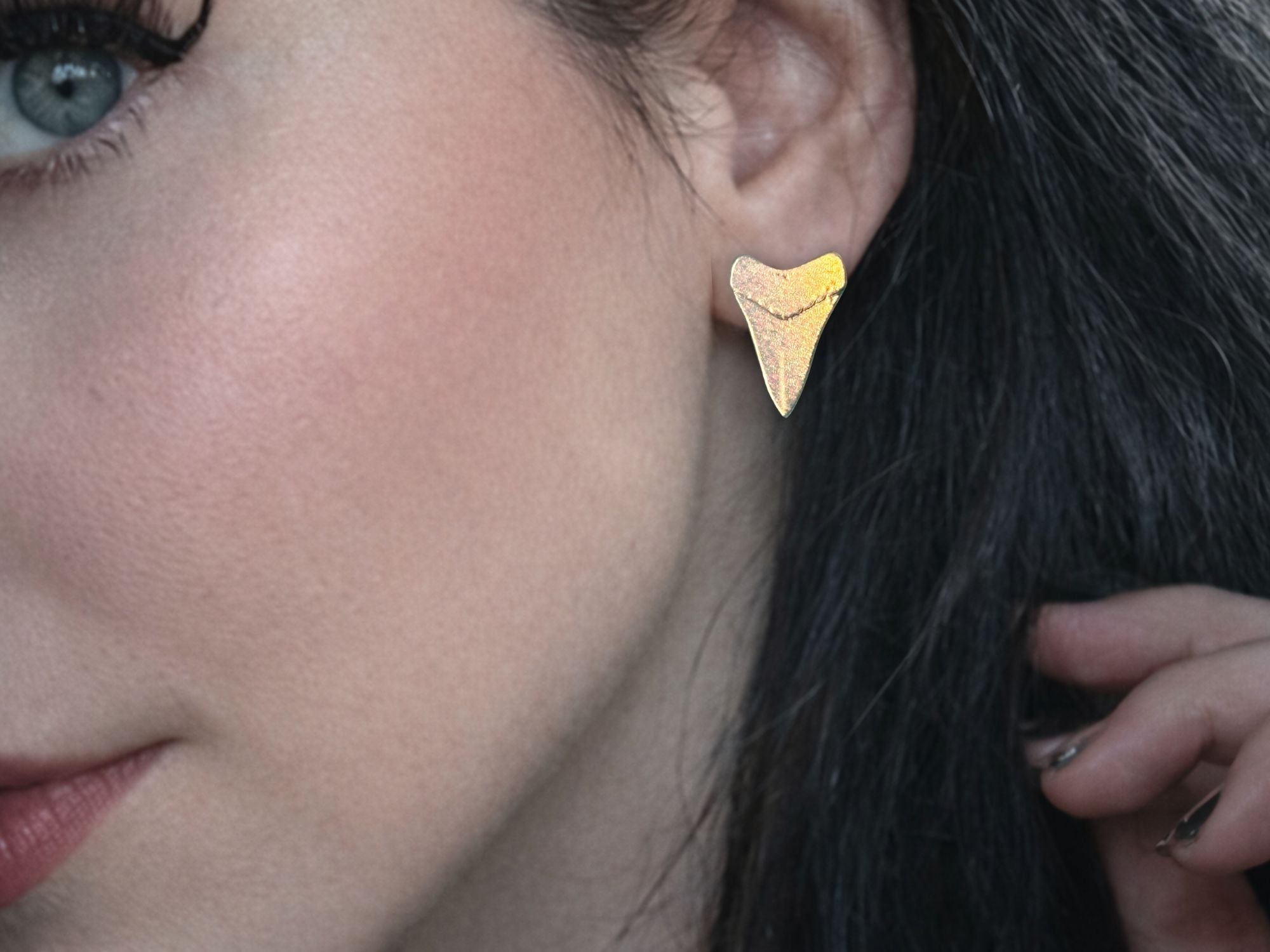 Shark Tooth Stud Earrings | Iridescent Glow