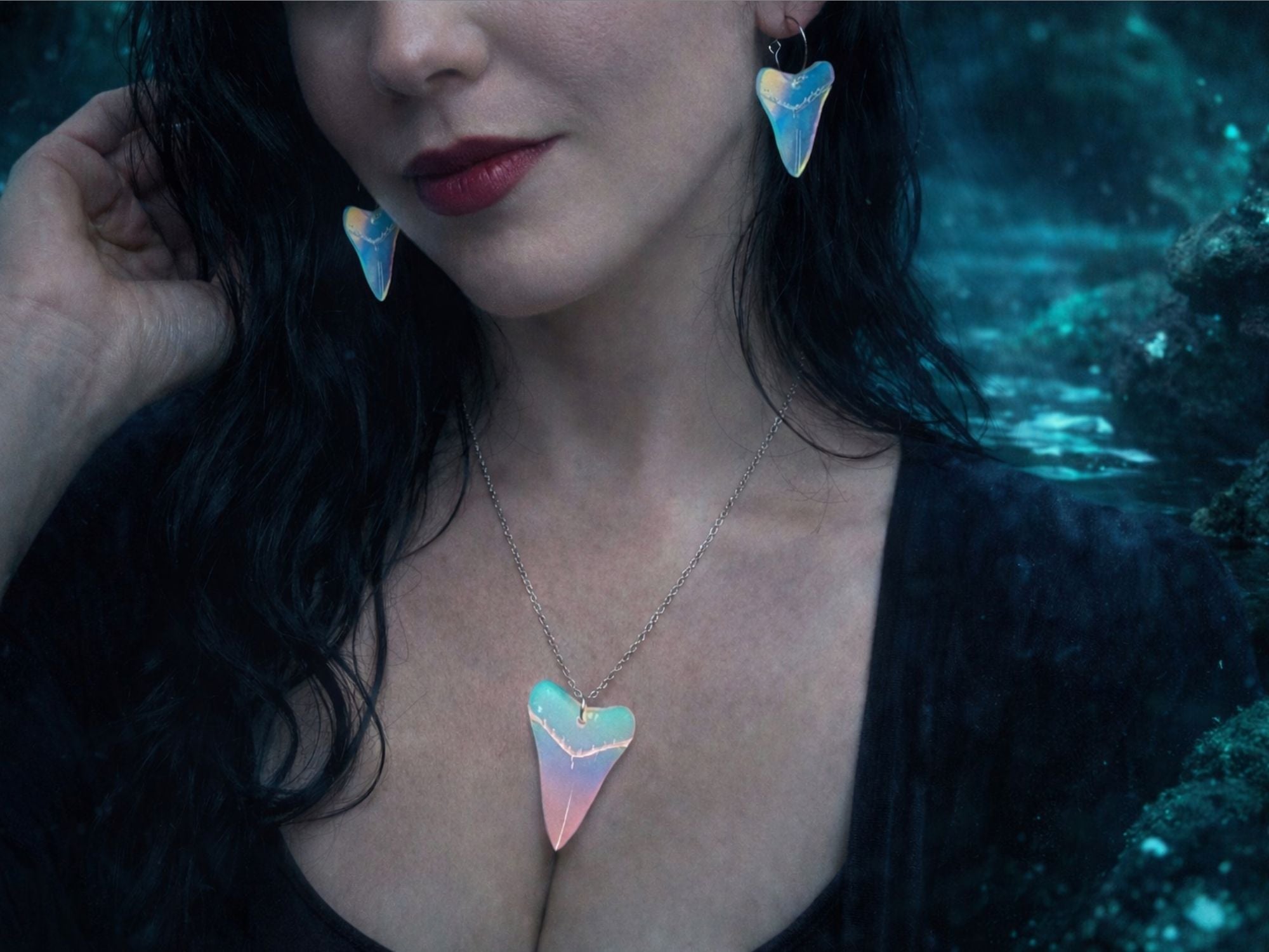 Shark Tooth Relic Set | Iridescent Glow