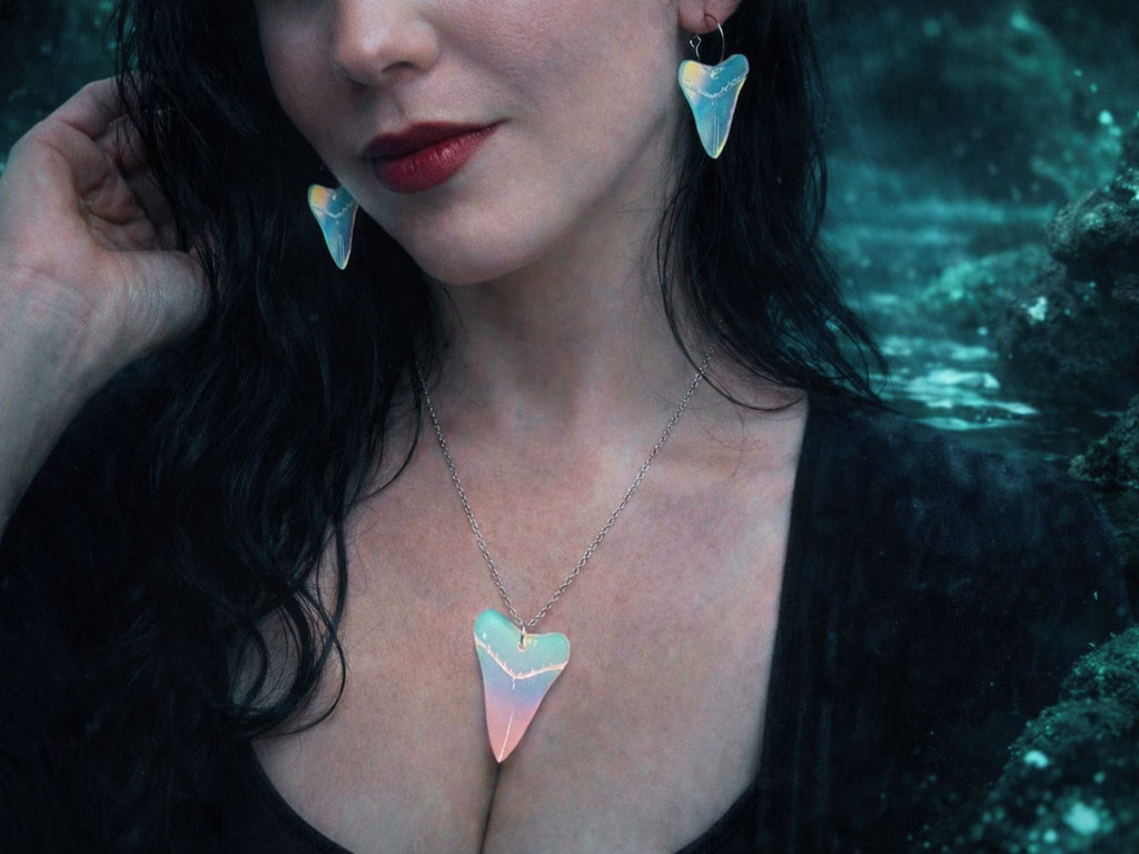 Take a Bite Shark Tooth Set | Iridescent Glow